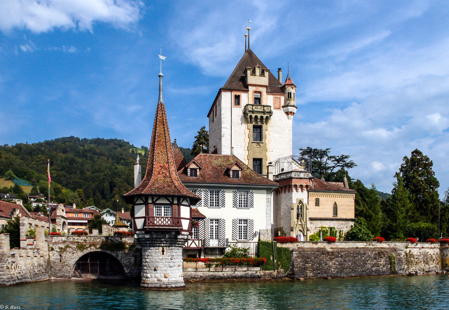 Schloss Oberhofen am Thunersee 