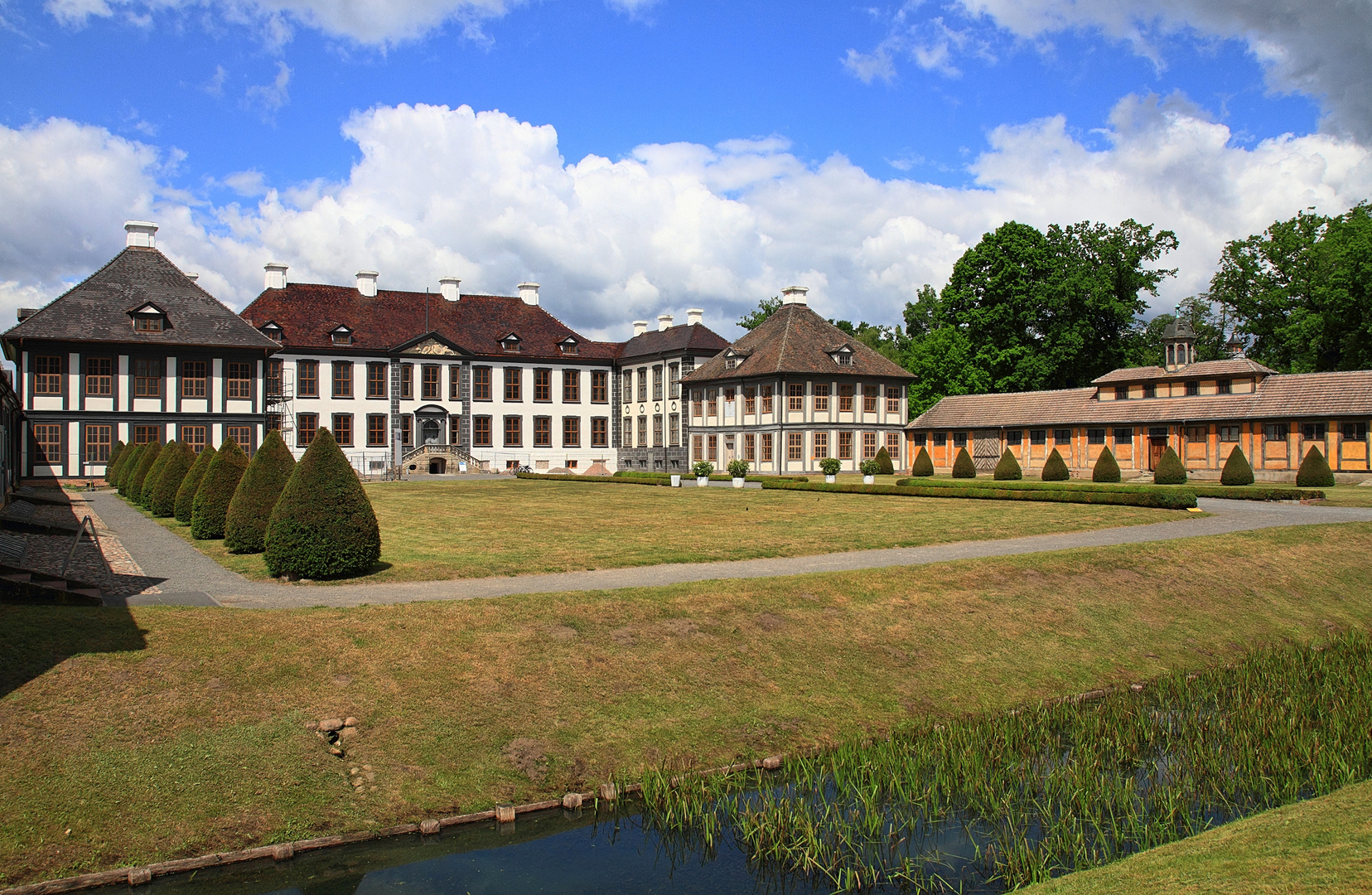 ...Schloß Oranienbaum...