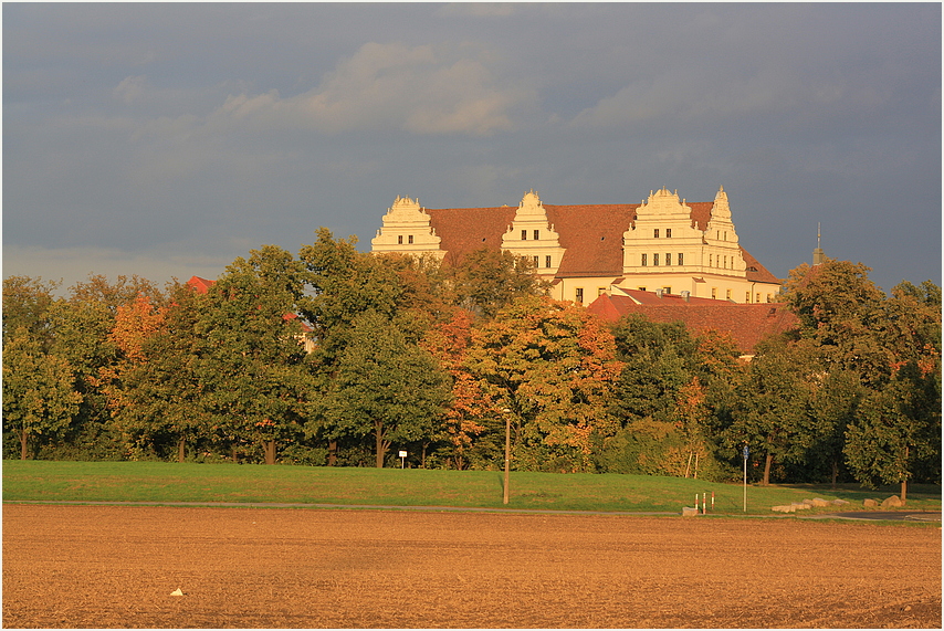 Schloß Ortenburg in der Abendsonne