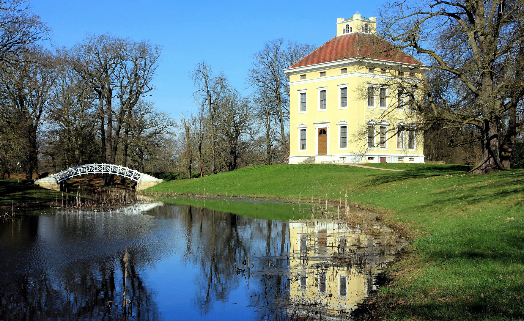 Schloss & Park Luisium