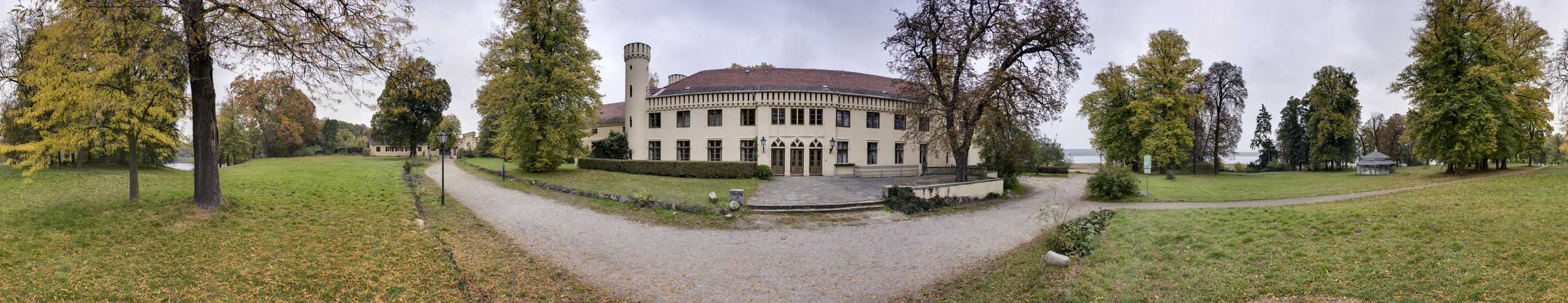 Schloss Petzow 1