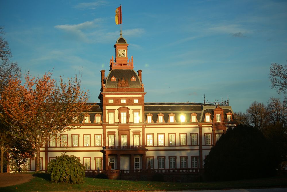 Schloss Philippsruhe Hanau im Herbst 