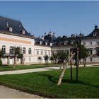 Schloss Pillnitz---------- Neues Palais--------( gezogen gedreht und gebeugt )