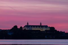 Schloss Plön in der Abenddämmerung