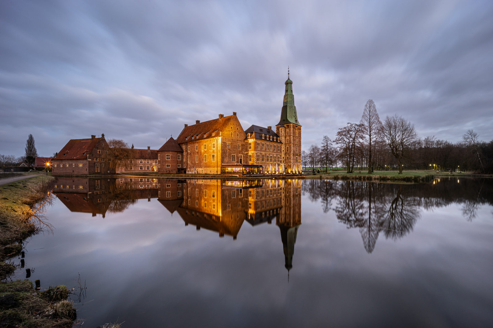 SCHLOSS RAESFELD