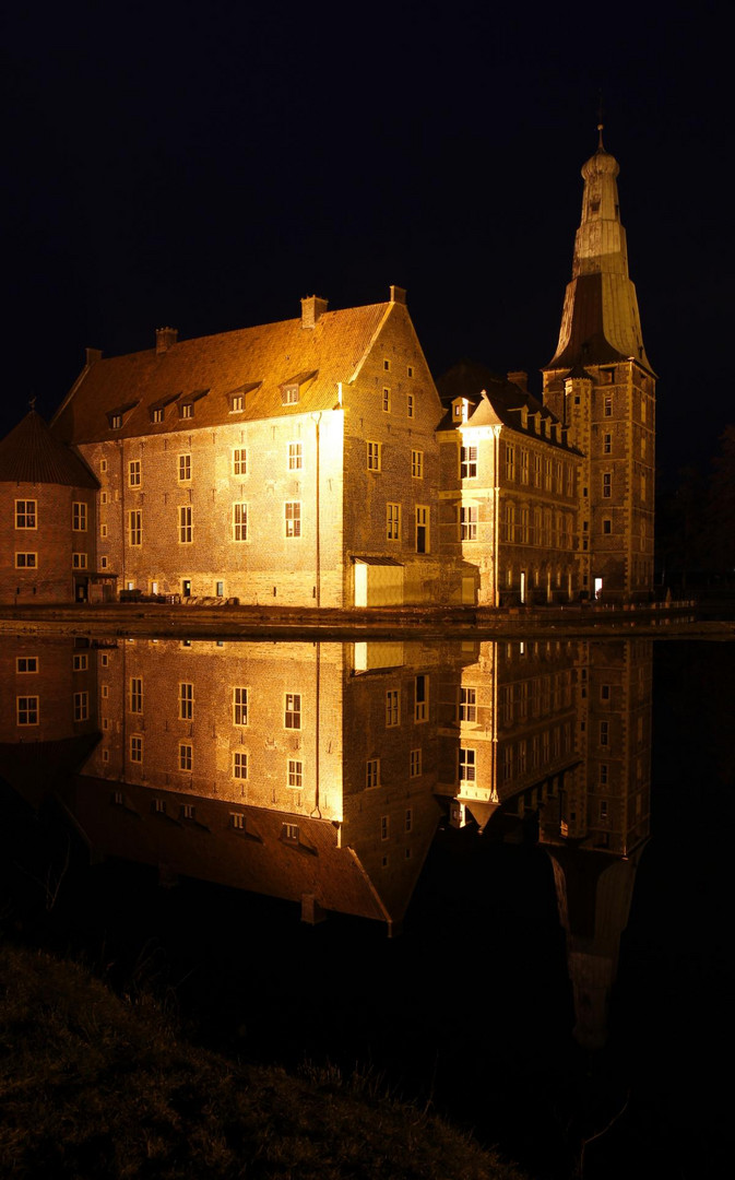 Schloss Raesfeld bei Nacht