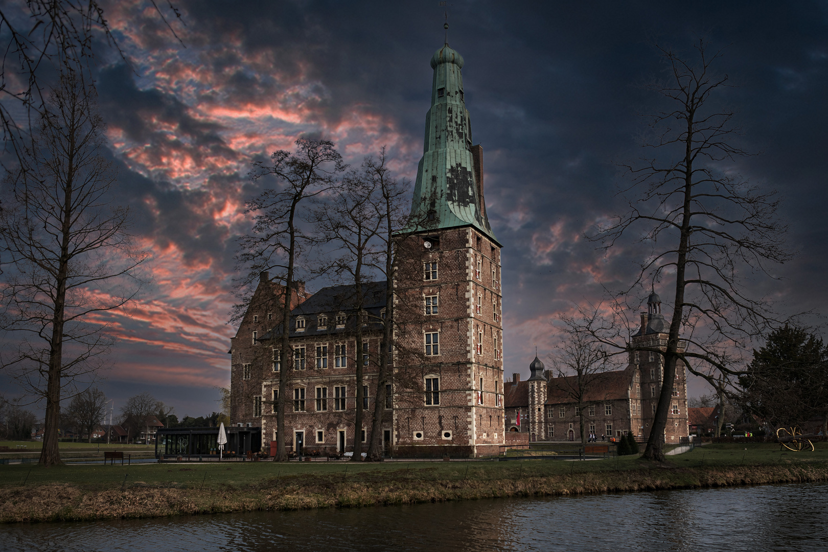 Schloss Raesfeld in der Dämmerung