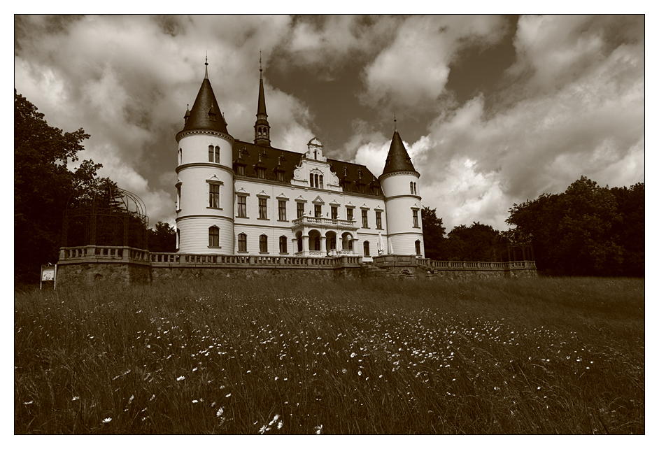 Schloß Ralswiek in Sepia