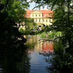 Schloss Rammenau gespiegelt