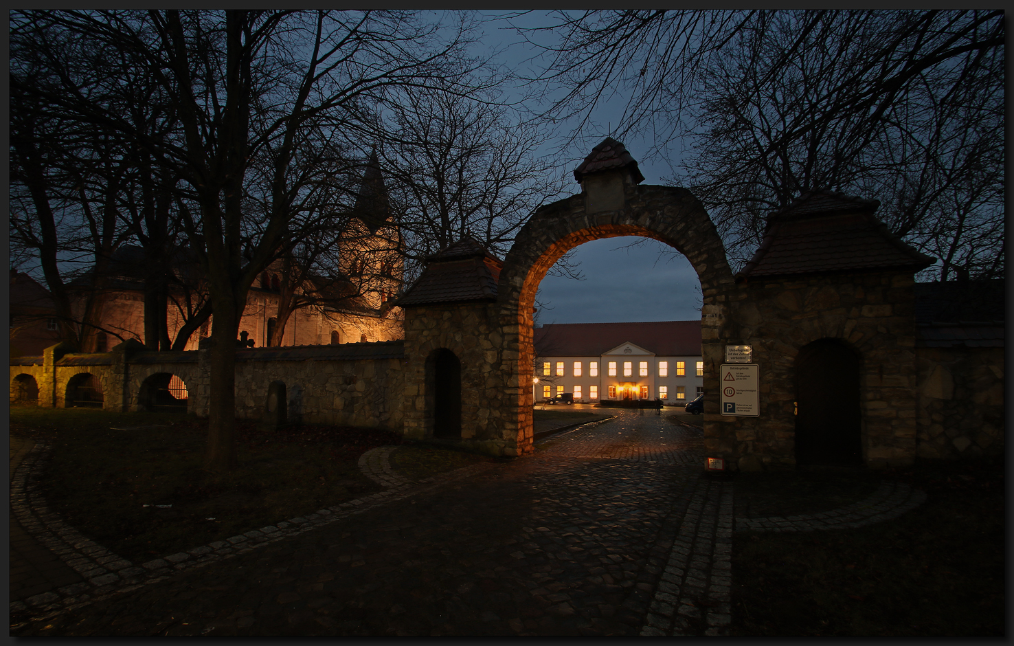 ...Schloss Rathmannsdorf...