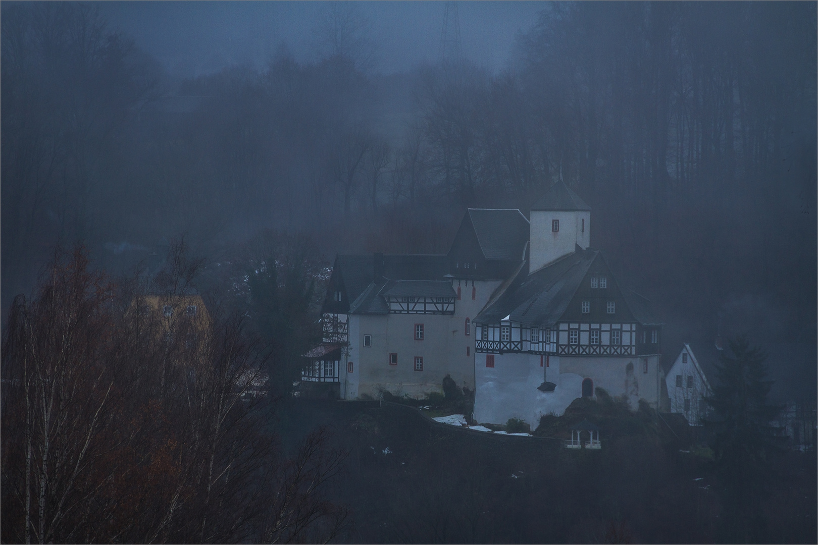 Schloss Rauenstein im Nebel 