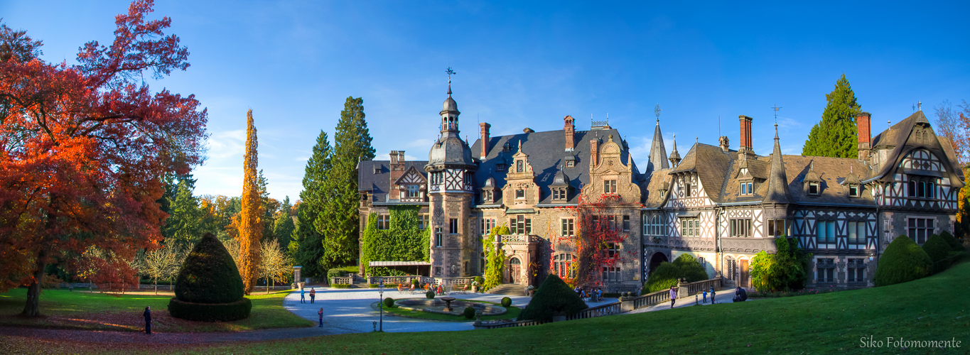 Schloß Rauischholzhausen im Herbst