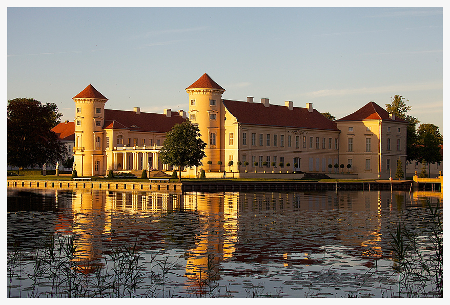 Schloss Rheinsberg am Abend