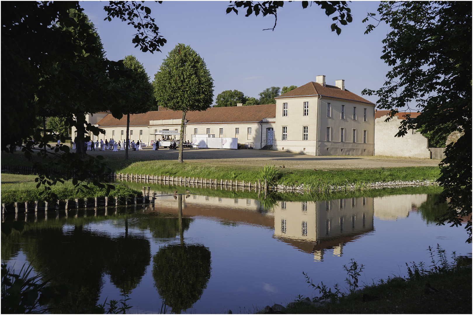 schloß rheinsberg lädt ein zum serenadenkonzert