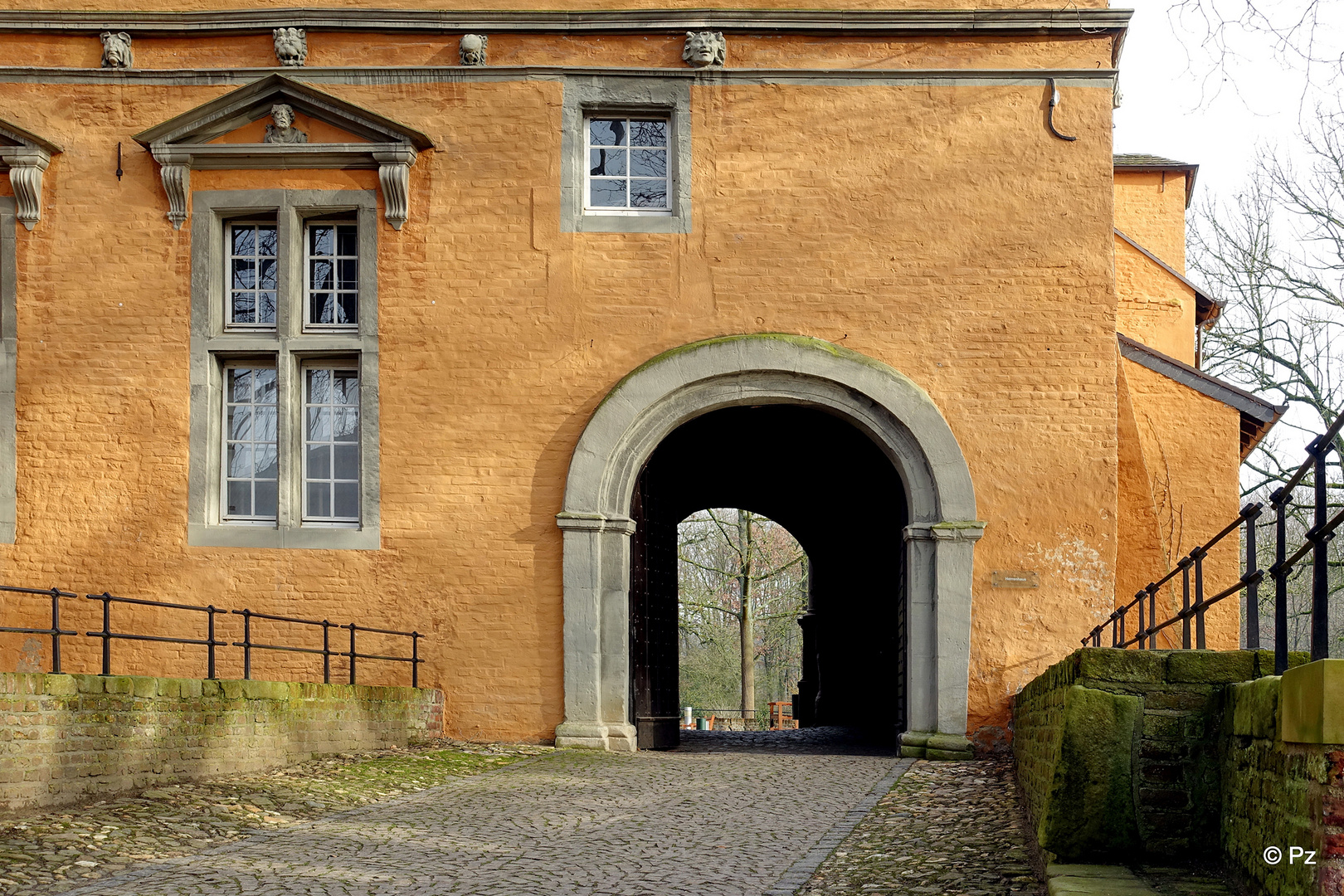 Schloss Rheydt ...