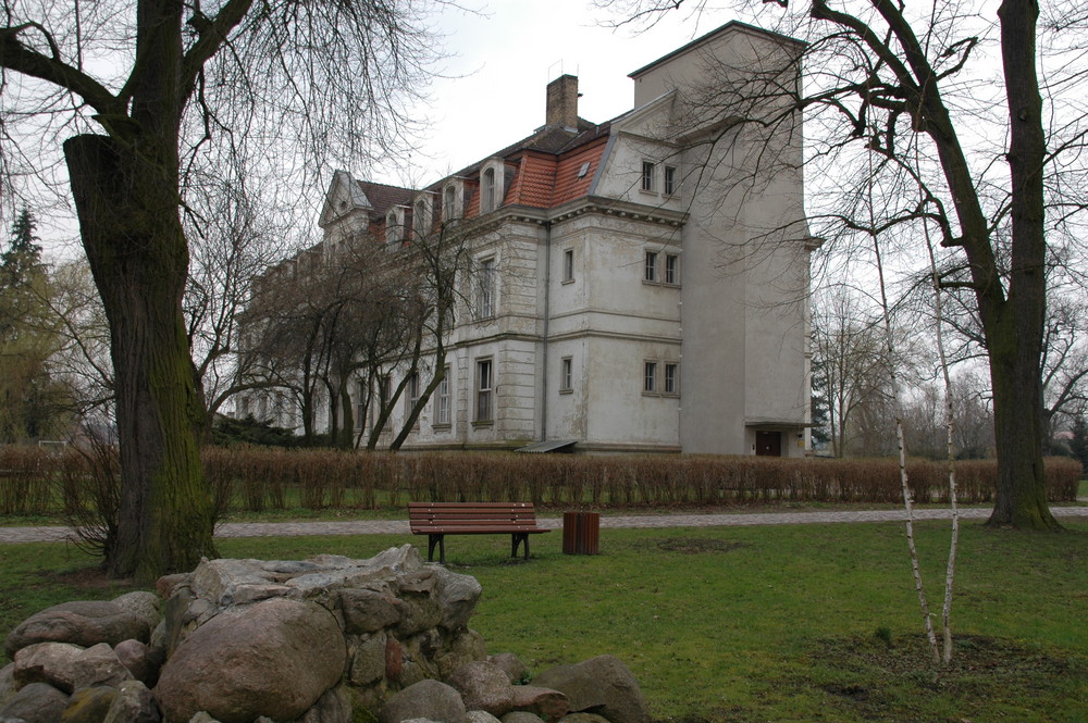 Schloss Ribbeck mit Aufzug