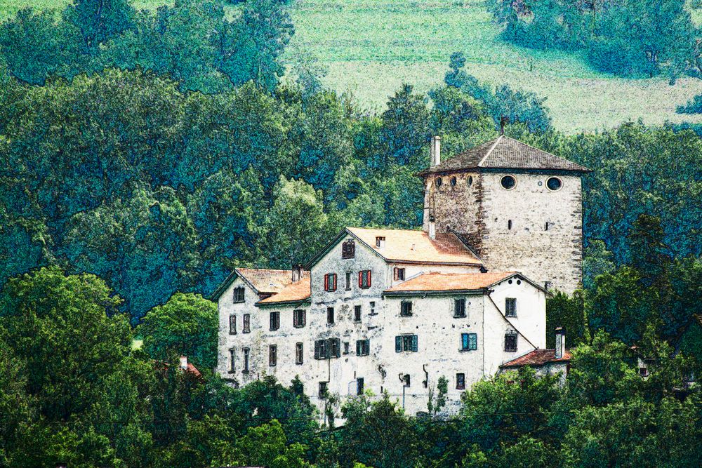 Schloss Rietberg im Domleschg in Leuchtkreide