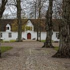 Schloss Schackenborg mit Torhaus und Schlossgarten in Møgeltønder