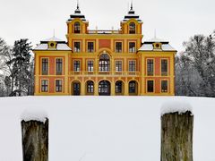 Schloss Schnee LB p20-21-03-col +3+3Fotos