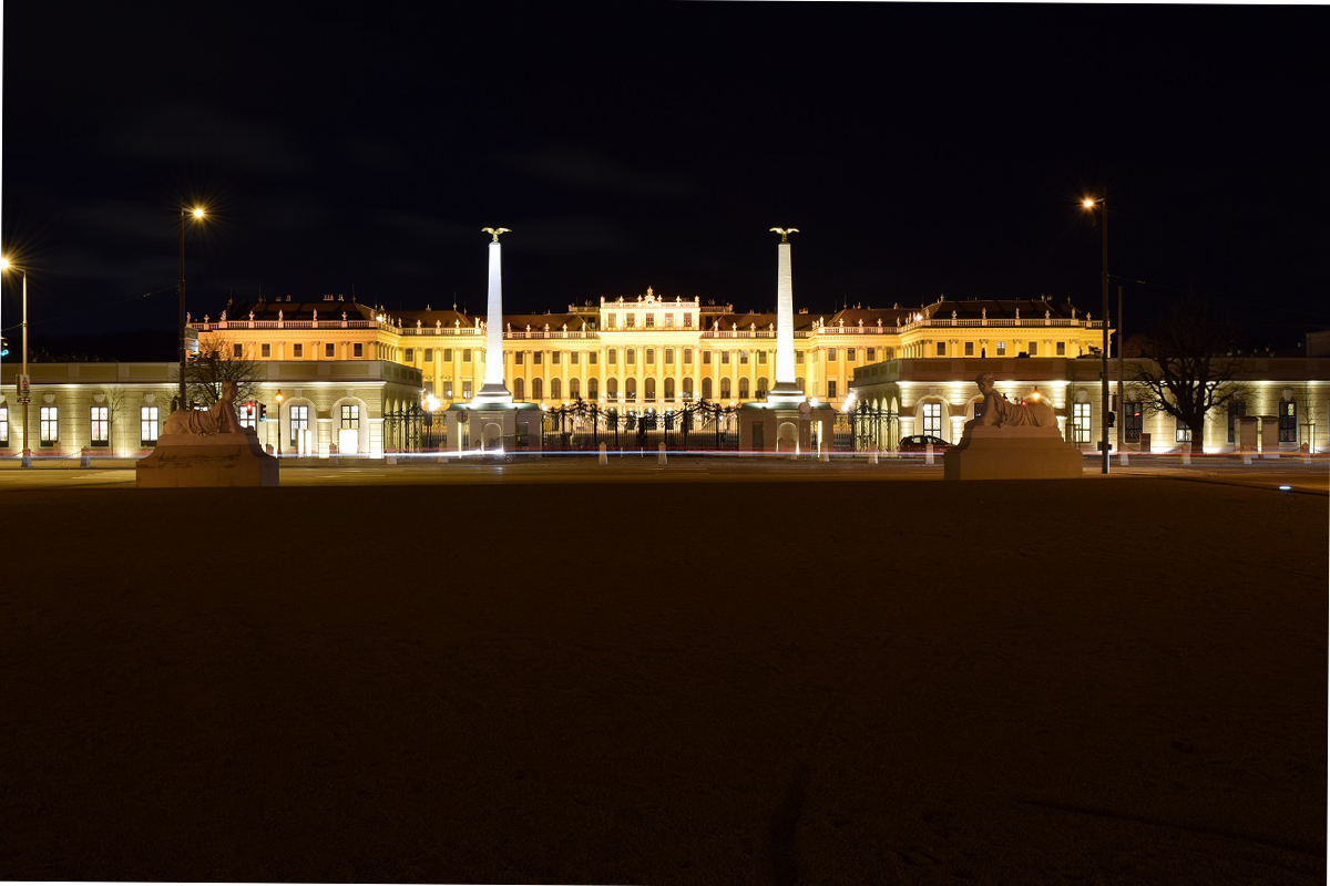 Schloss Schönbrunn bei Nacht Foto & Bild | architektur, architektur bei