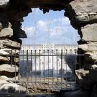 Schloss Schönbrunn durch den Neptunbrunnen gesehen