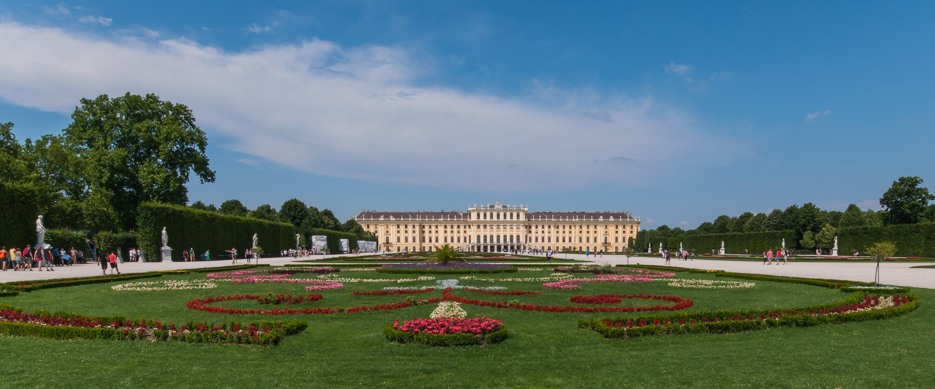 Schloss Schönbrunn im Licht