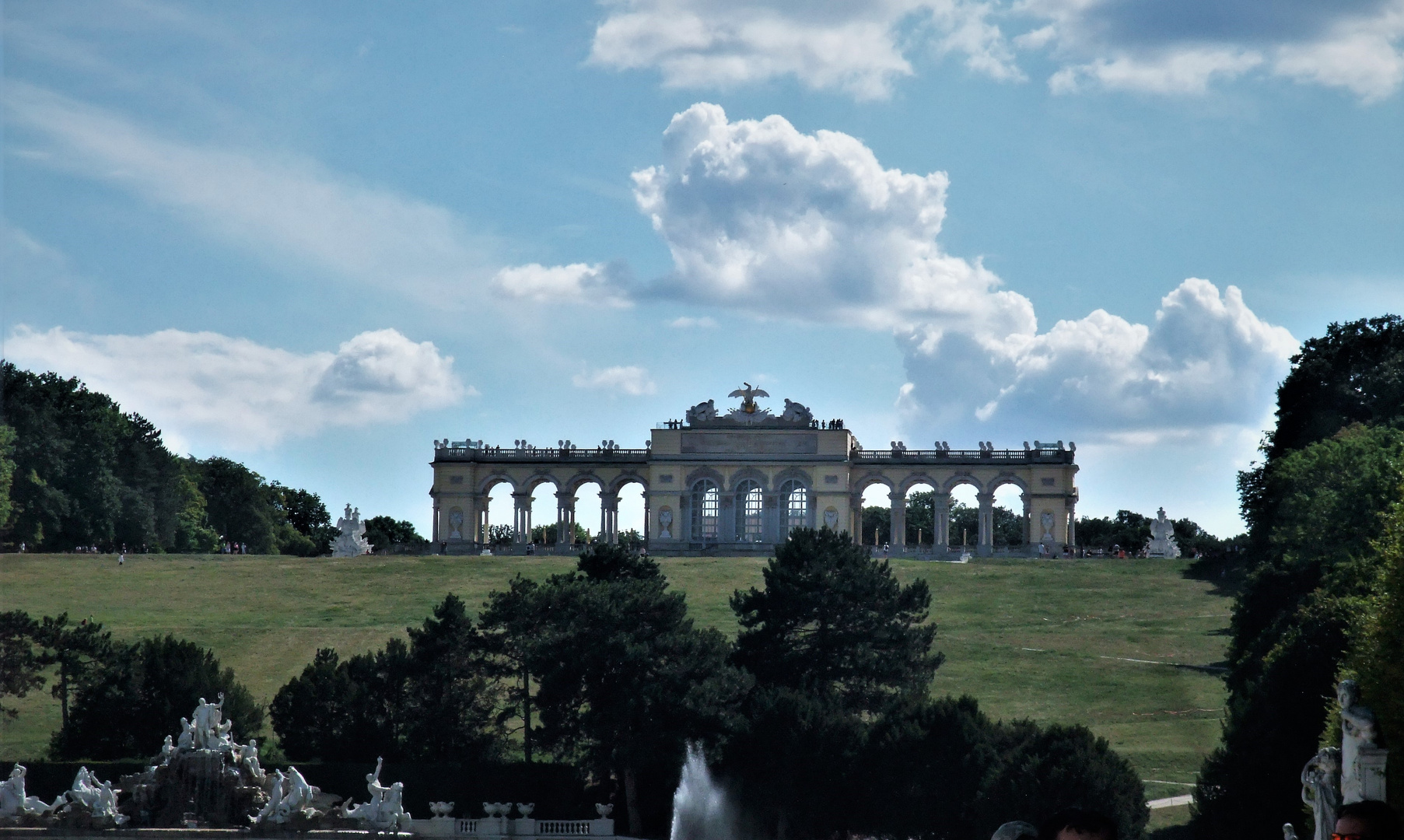 Schloss  SCHÖNBRUNN  in  ..