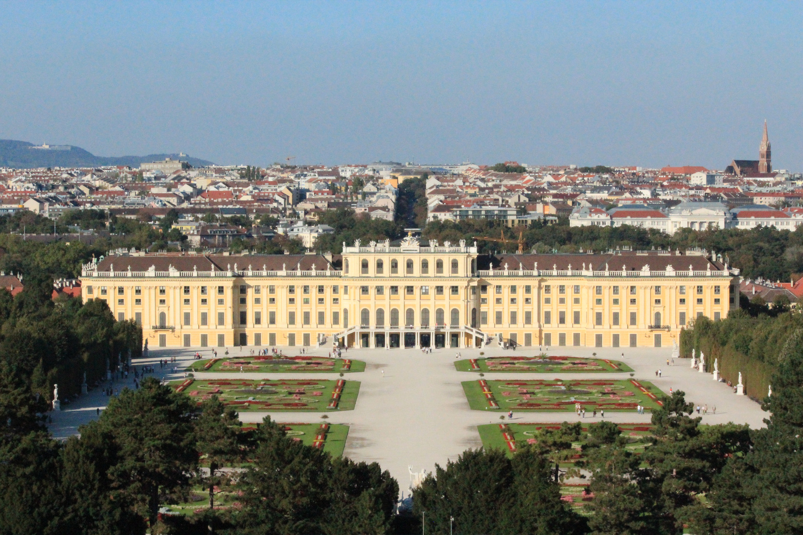 Schloss Schönbrunn und Blick auf Wien West