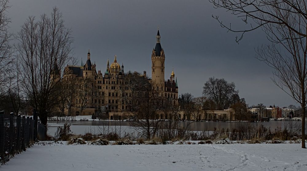 Schloss Schwerin im Schnee