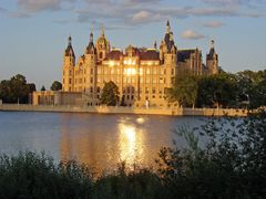 Schloss Schwerin in der Abendsonne