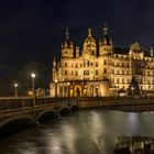 Schloß Schwerin mit Schloßbrücke