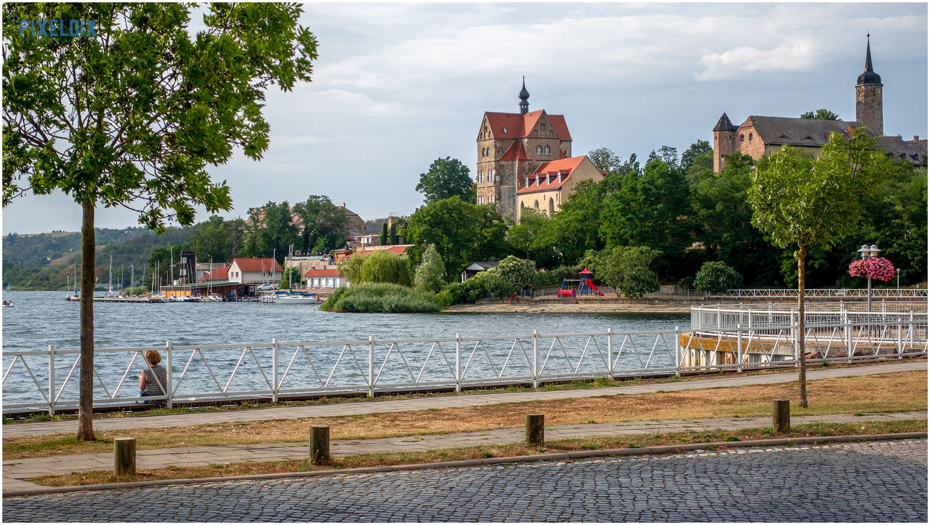 Schloss Seeburg an den Seeterrassen 