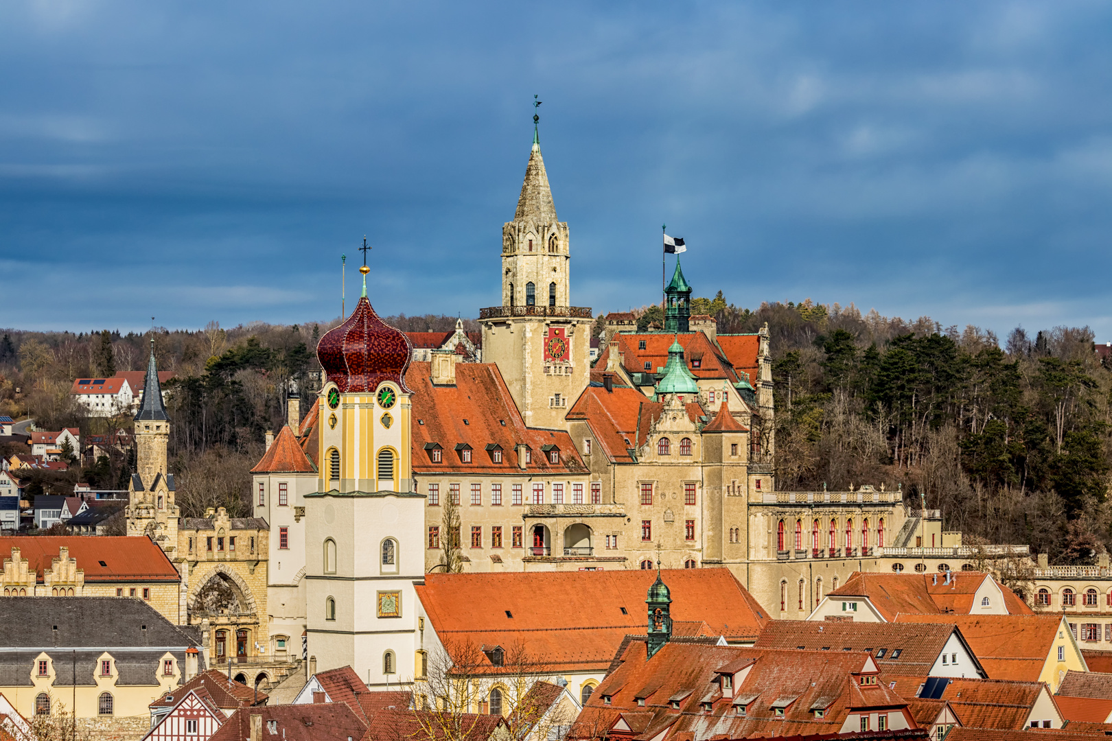 Schloss Sigmaringen etwas weiter entfernt vom Hügel