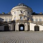 Schloss Solitude bei "leichtem Sonnenschein"