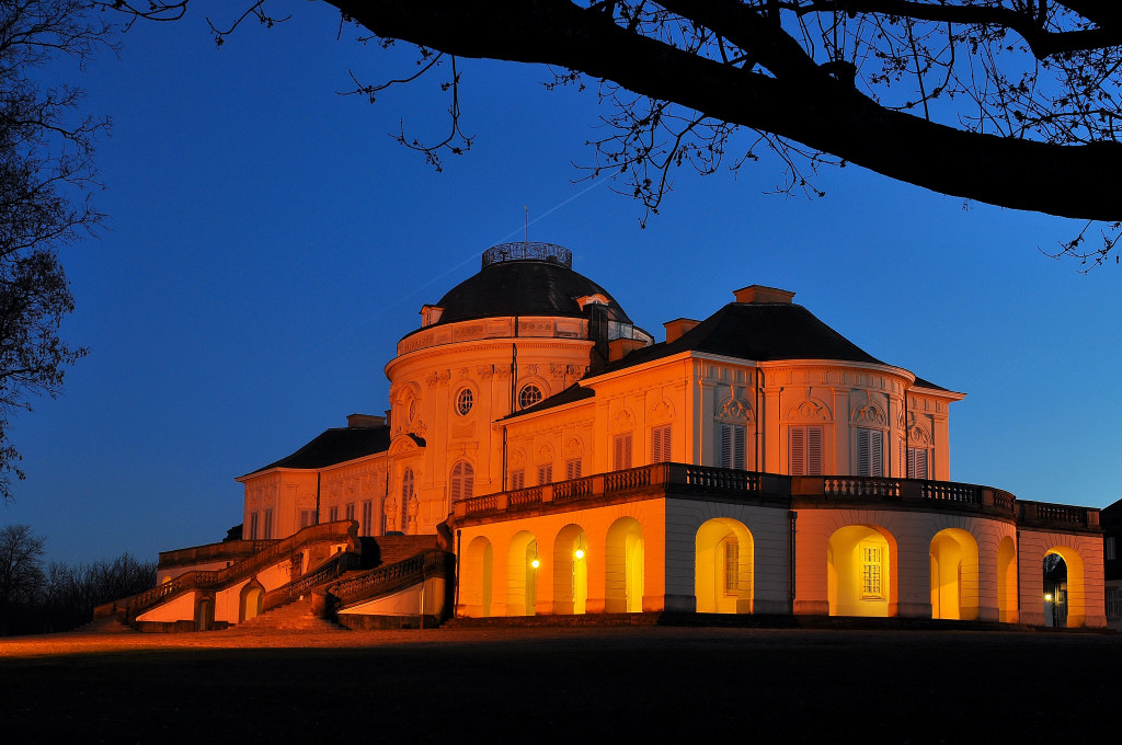 Schloß Solitude bei Nacht