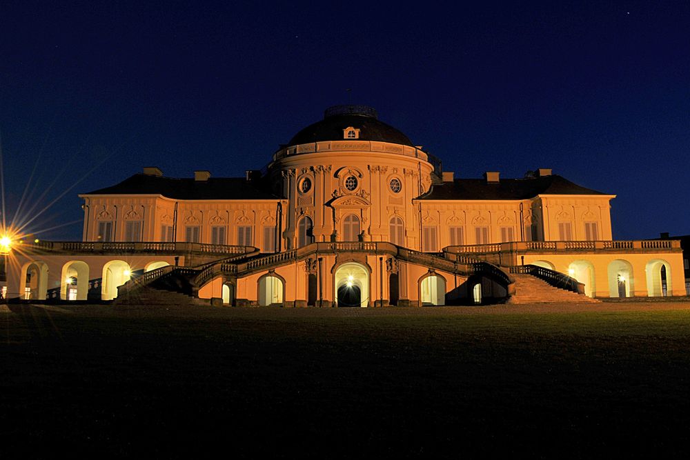 Schloss Solitude Stuttgart bei Nacht