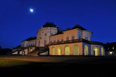 Schloss Solitude Stuttgart unter dem Mond