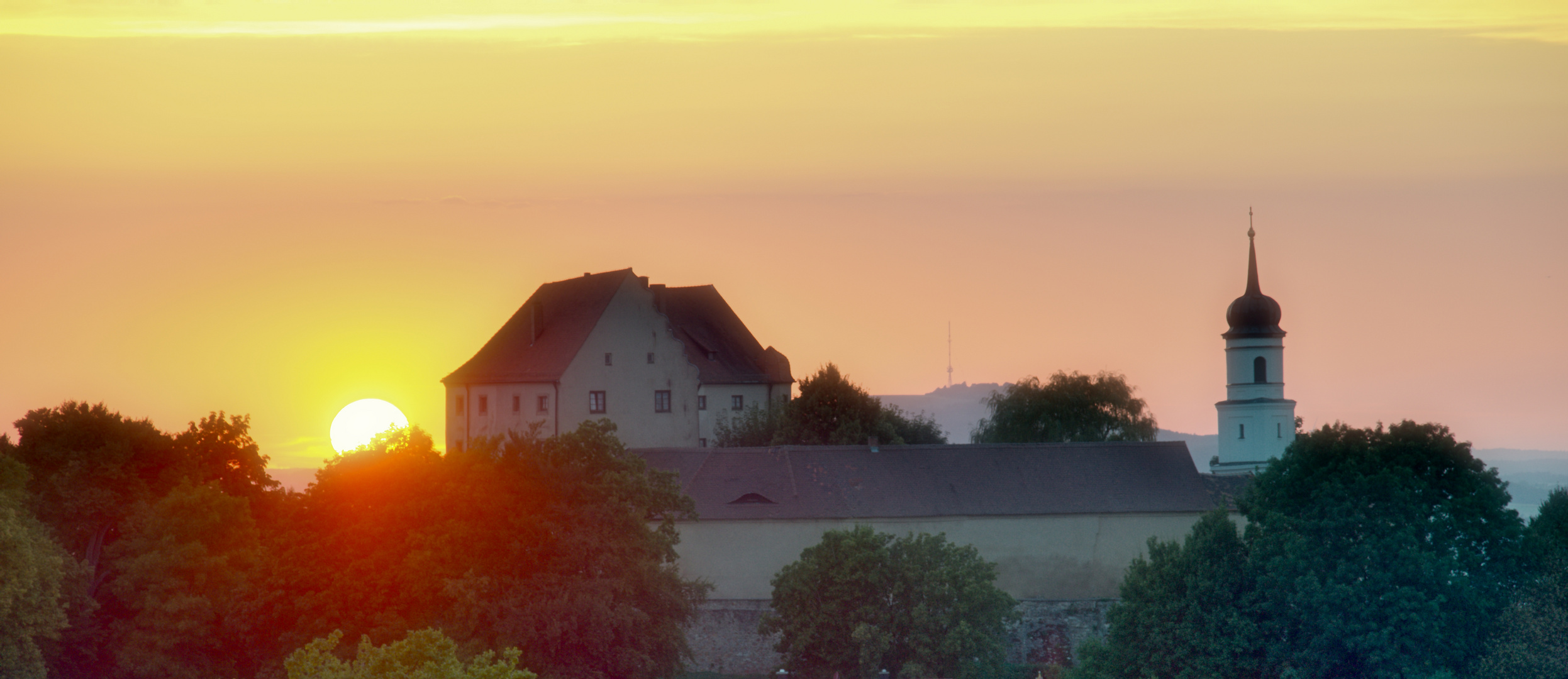 Schloss Spielberg mit Abendsonne