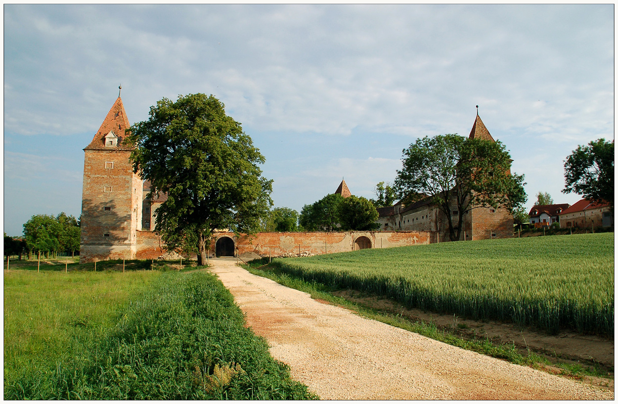 Schloß Steinabrunn aus der Nähe