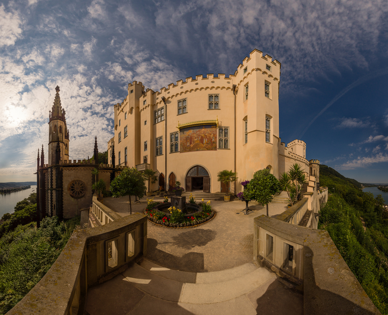 Schloss Stolzenfels Hauptfassade