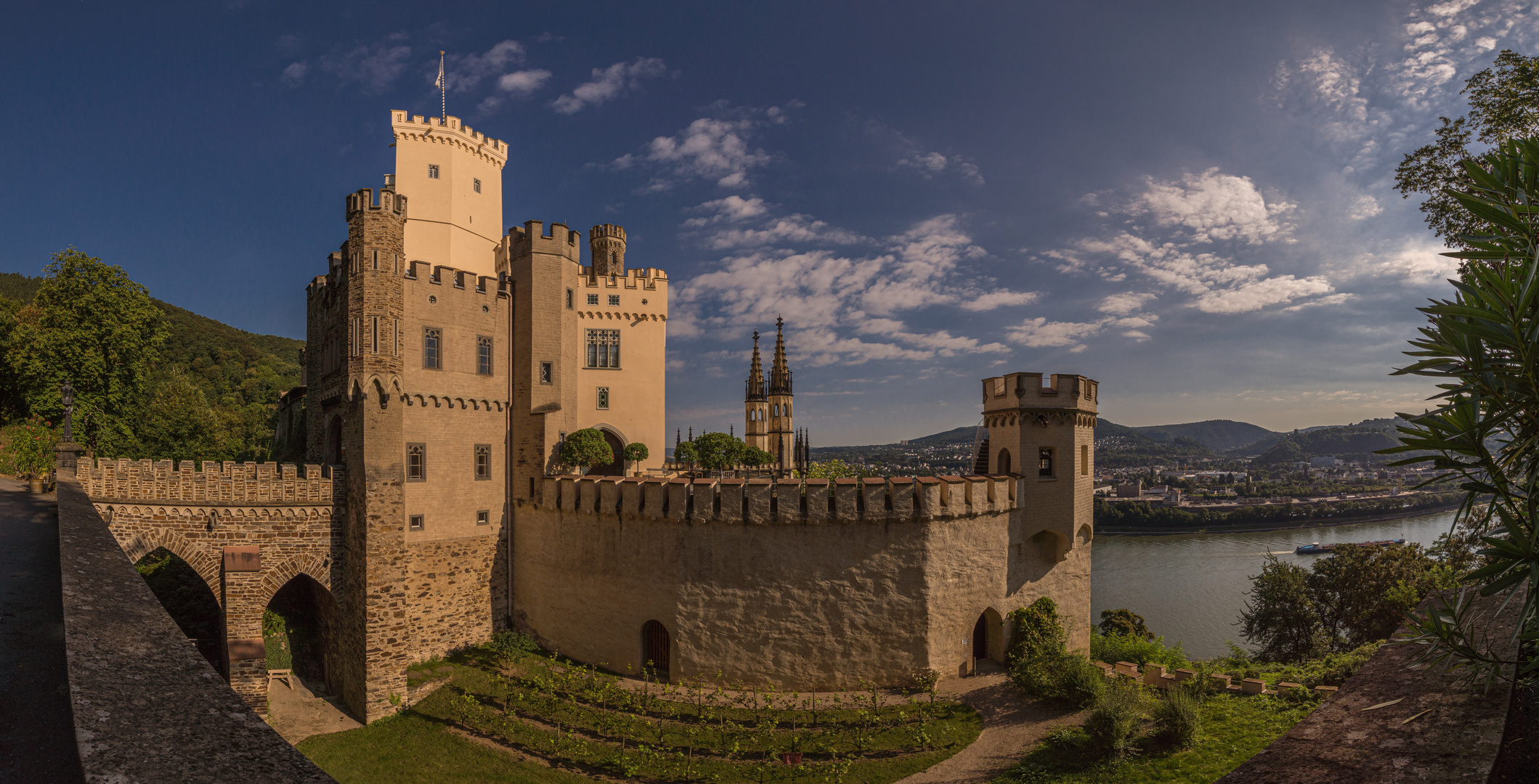 Schloss Stolzenfels Westseite