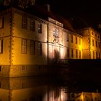 Schloss Strünkede bei Nacht, Herne (Linksansicht)