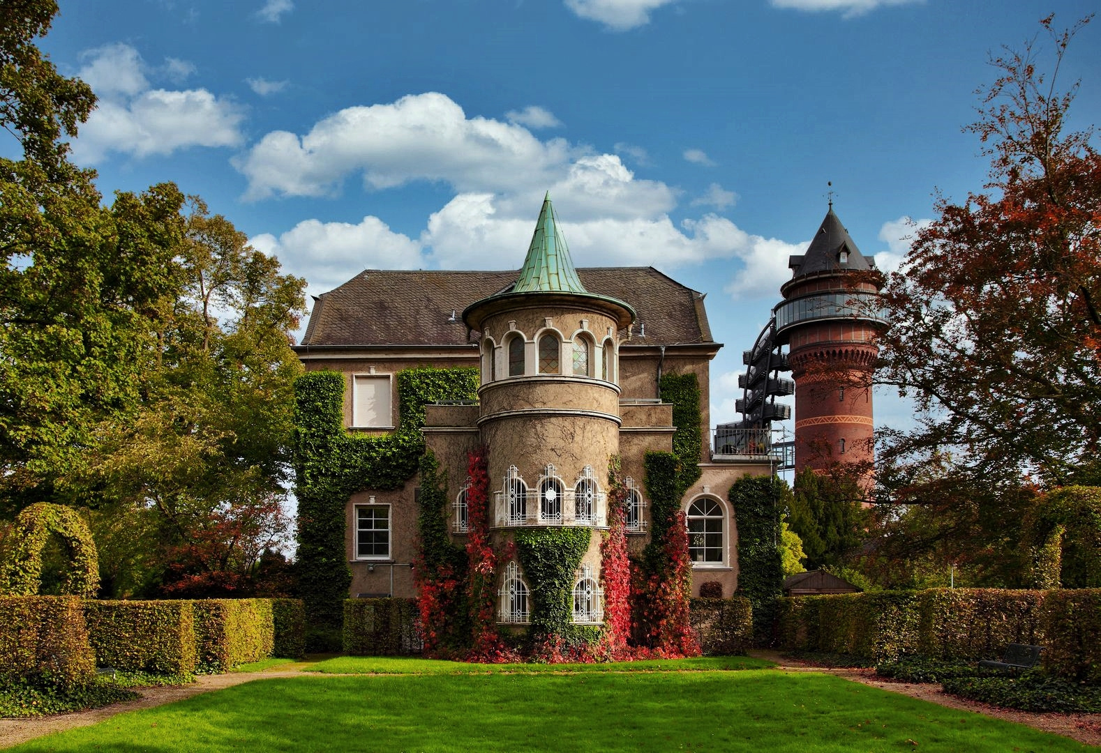 Schloss - Styrum - und - Wassermuseum - Aquarius-in-Mülheim