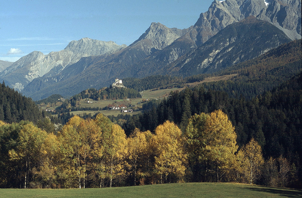 Schloß Tarasp im Engadin