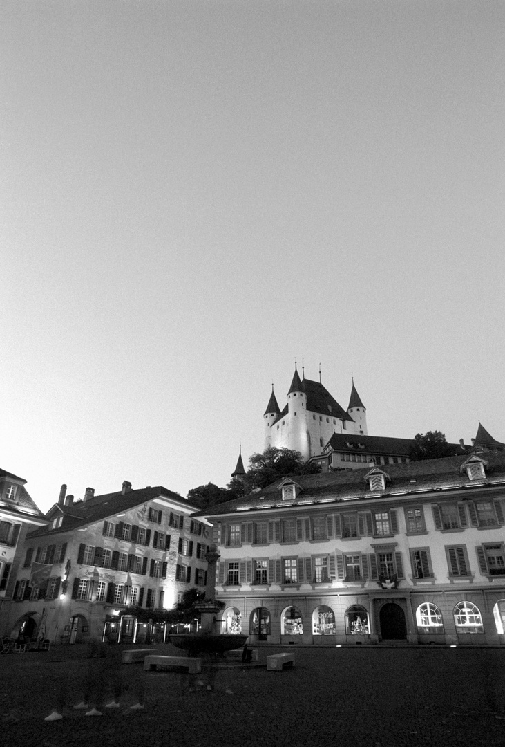 Schloss Thun in einer Sommernacht