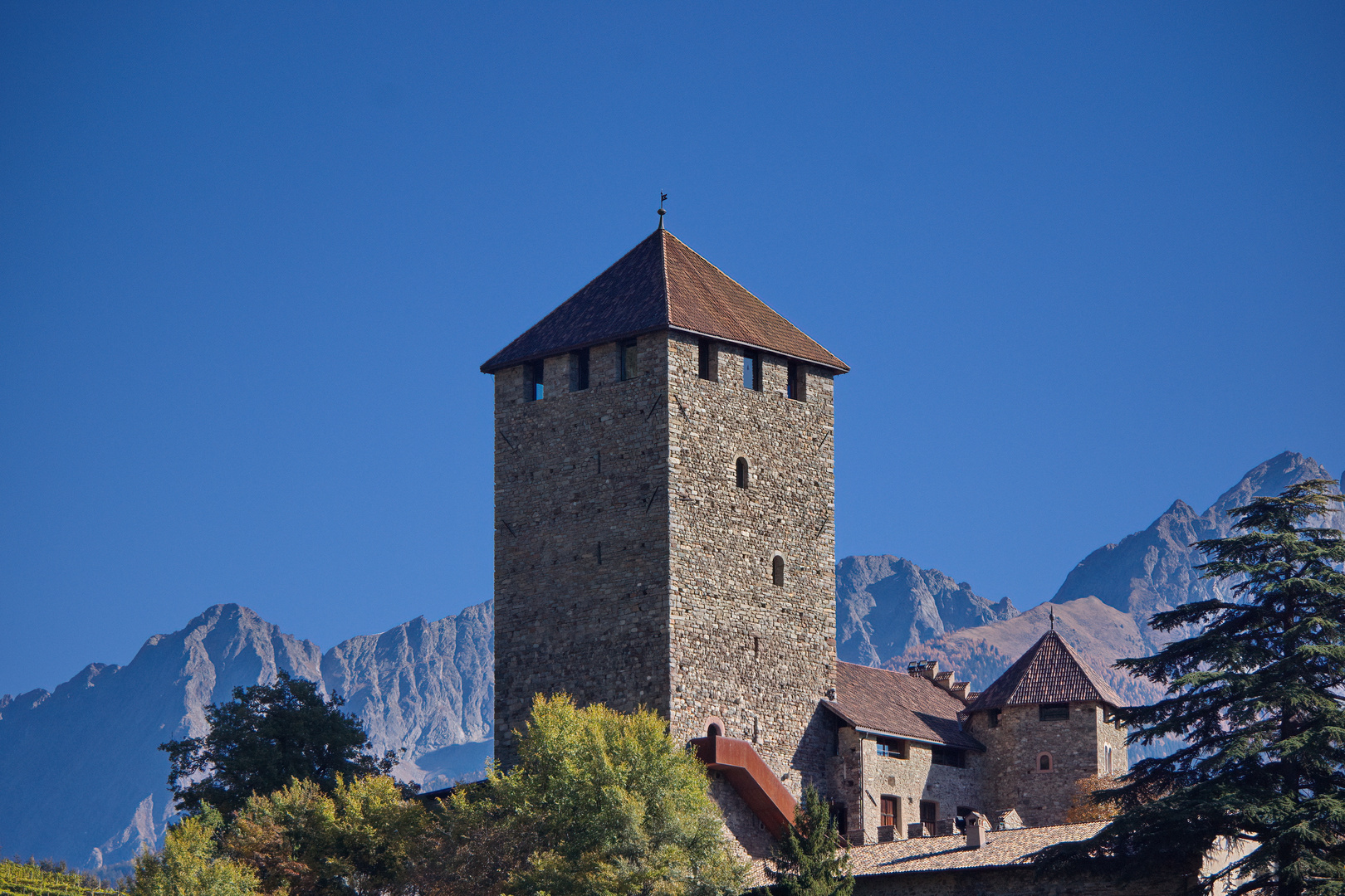 Schloss Tirol