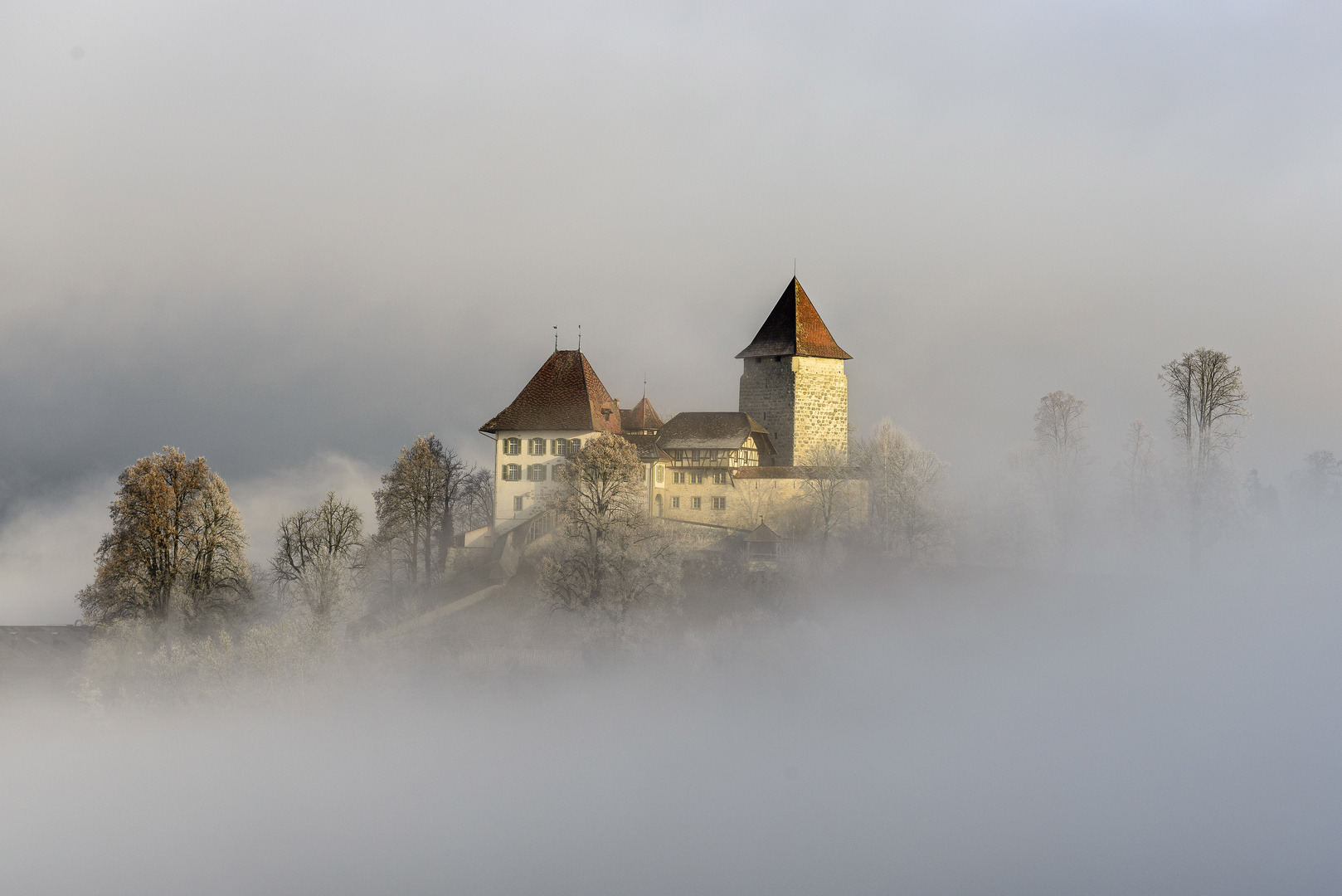 Schloss Trachselwald 1 Foto & Bild winter, himmel, schloss Bilder auf