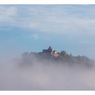 Schloss über den Wolken