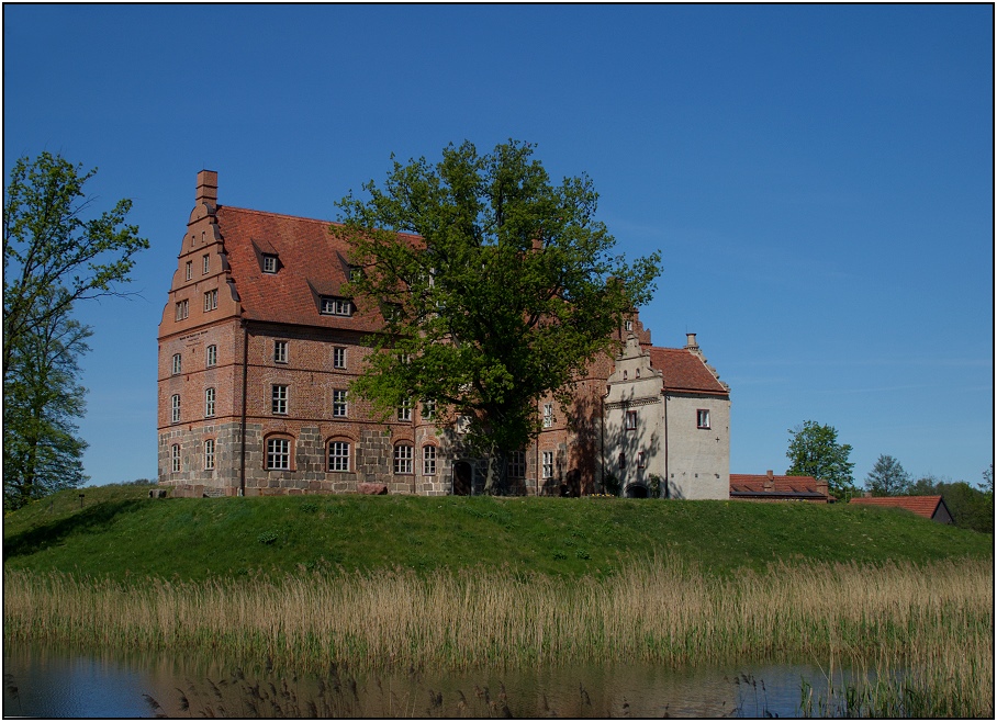 Schloss - Ulrichshusen