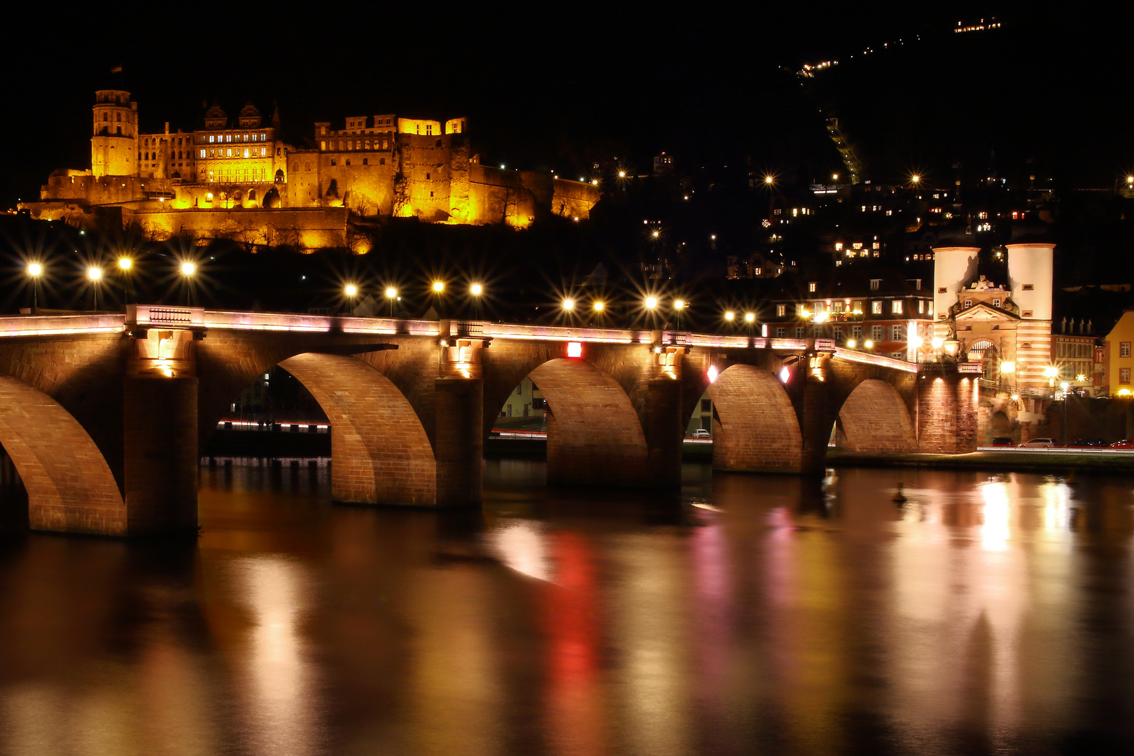 Schloss und Alte Brücke